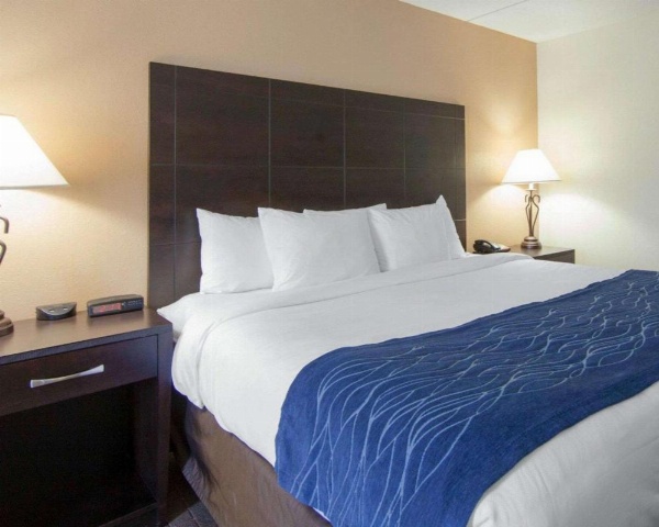 Comfort Inn Oak Ridge image 13