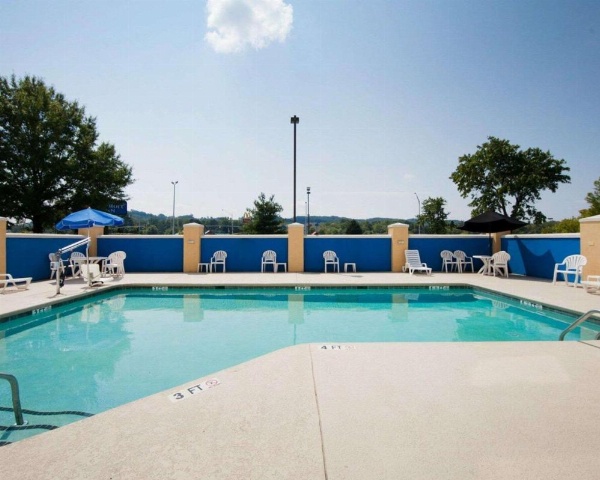 Comfort Inn Oak Ridge image 17