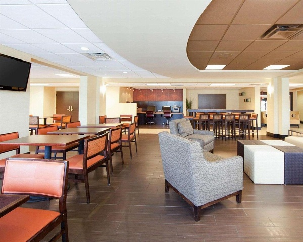 Comfort Inn Oak Ridge image 3